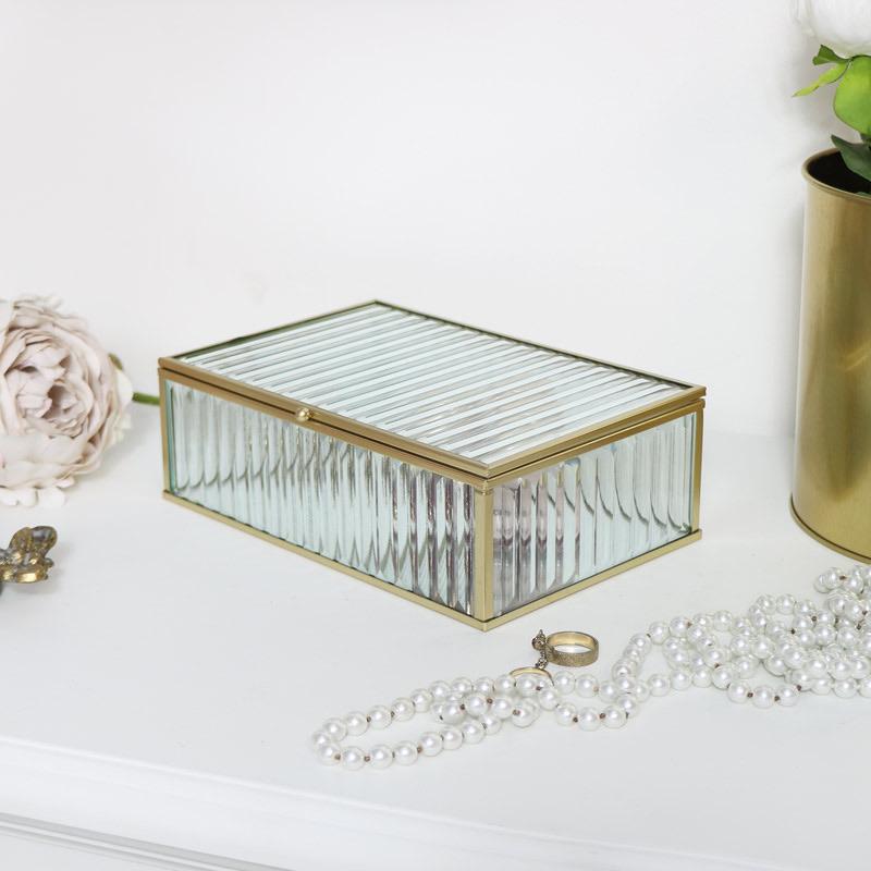 Geometric Ribbed Ring Gold Box Jewelry Box