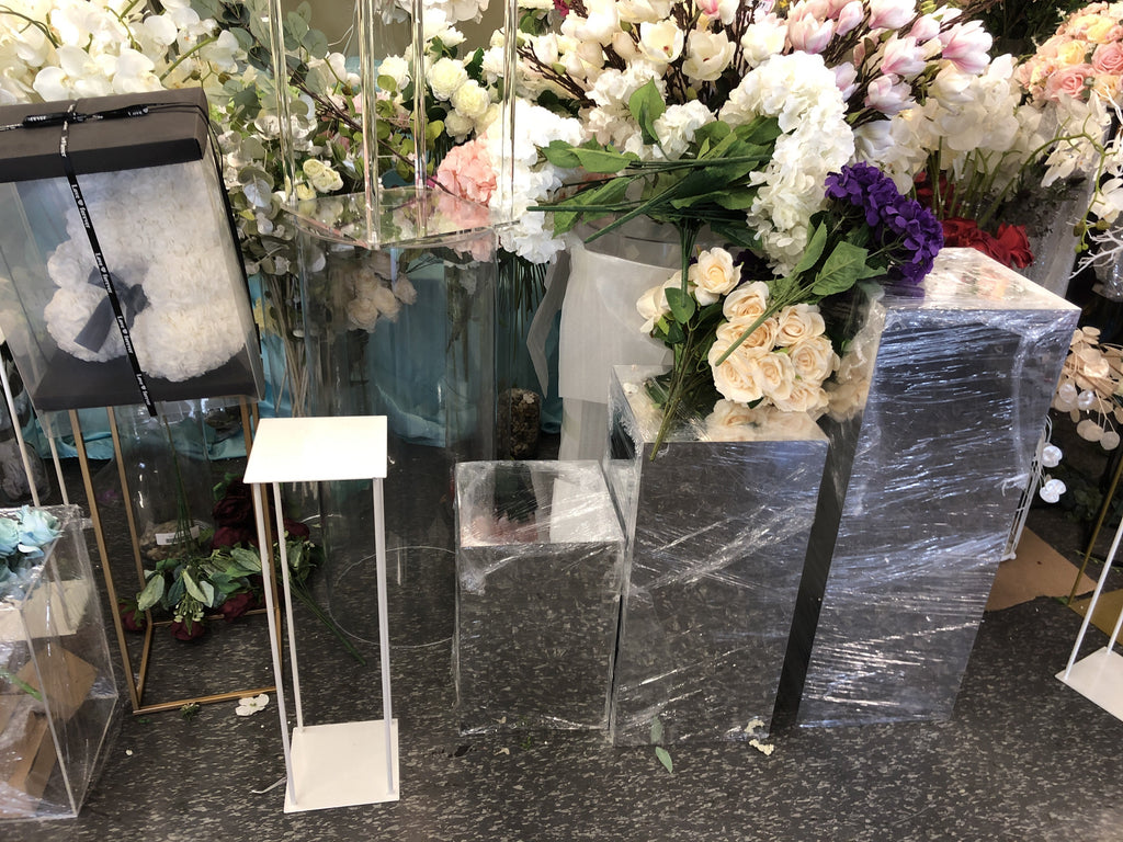 Silver Acrylic stand 11x11x24 ASIL32 mirror finish