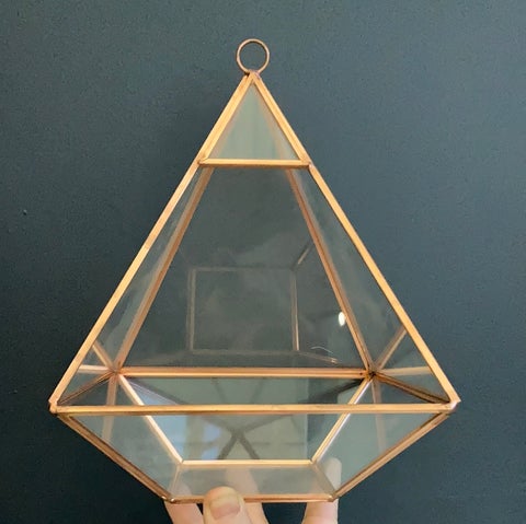 8.3"X6" Rose gold GLASS PYRAMID TERRARIUM VASE (Rose Gold) triangle