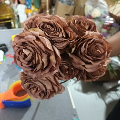 Brown No name rose 9 head