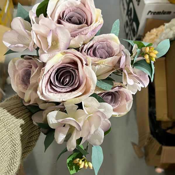 New 10 head Lilac  Rose Bunch with filler