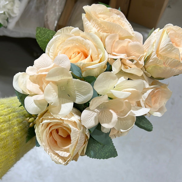 New 10 head Blush Rose Bunch with filler