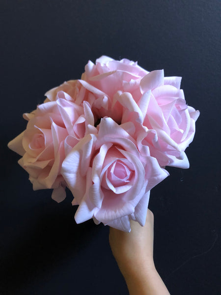 Moist Touch Real Touch Open Rose Bouquet Light Pink