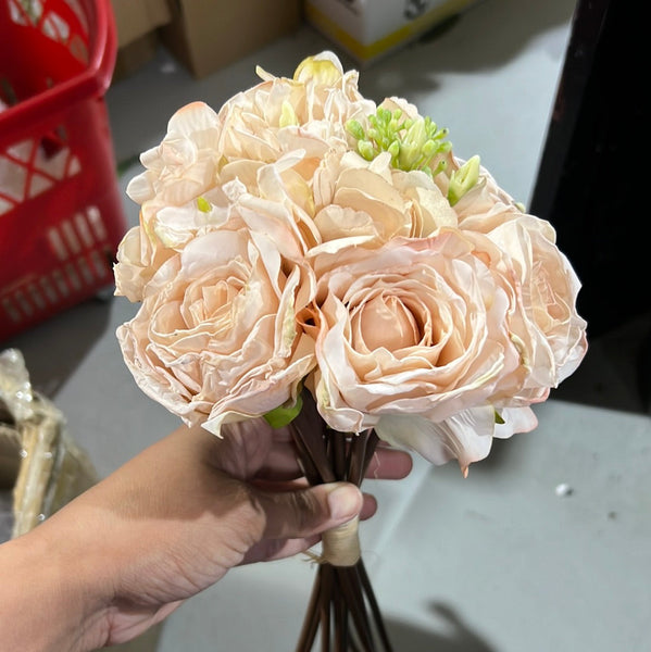 9 head Champagne/Peach Burnt Edge Rose bunch(Handtied)