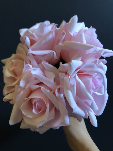 Moist Touch Real Touch Open Rose Bouquet Light Pink