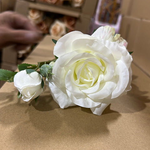 White Candy Rose Spray