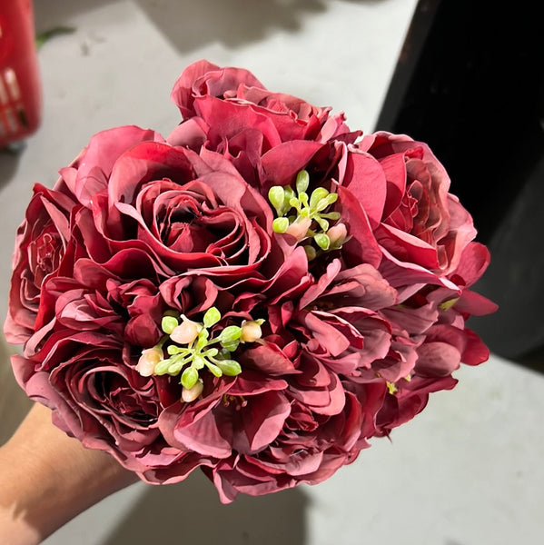 9 head Burgundy Burnt Edge Rose bunch(Handtied)