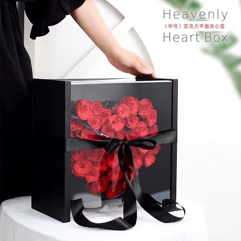 Medium acrylic cardboard box black With level heart