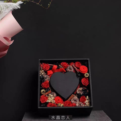 Crystal lover Black acrylic cardboard box with heart inside